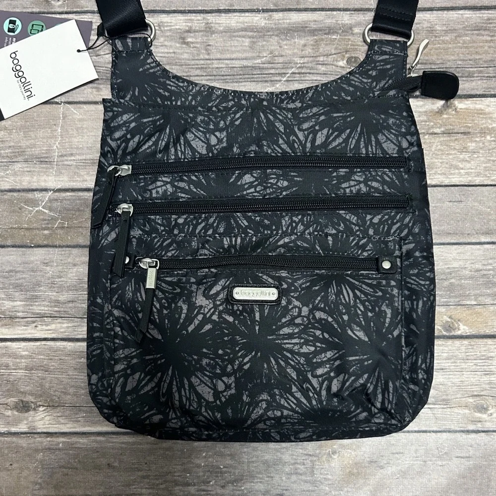 Baggallini Black Gray Onyx Floral Nylon Around Town Crossbody Bagg RFID Wristlet